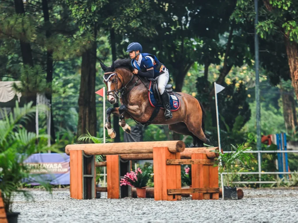 Agus Solehudin pesaing berat Valentino Lumentah di kelas Eventing Perseorangan