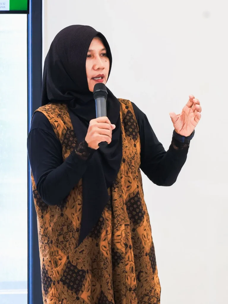 Drh. Elita Sally